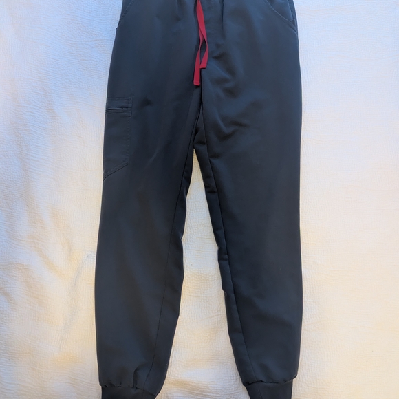 FIGS Scrub Set - Picture 5 of 7